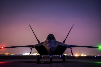 F-22 ISIS