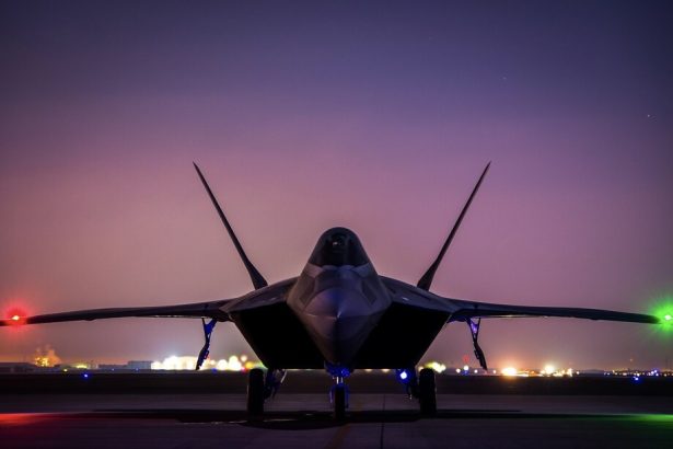 F-22 ISIS