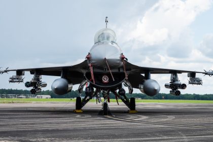 F-16 42 Rockets