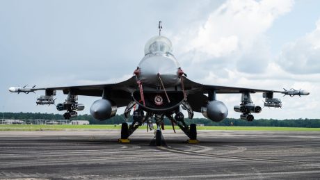 New Photos Show USAF F-16 Equipped with Six Rocket Pods for APKWS II