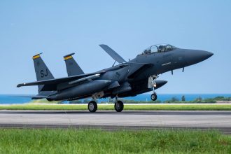 F-15E Missing Wheel Kadena