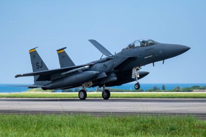 F-15E Missing Wheel Kadena