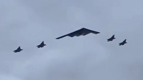 B-2 Stealth Bomber and Four F-35s Fly Over Anchorage During Trump–Putin Meeting