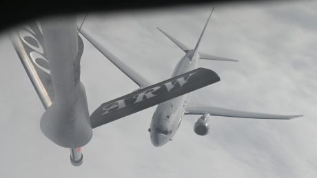 RAF P-8A Poseidon Tests Mid-Air Refueling for the First Time