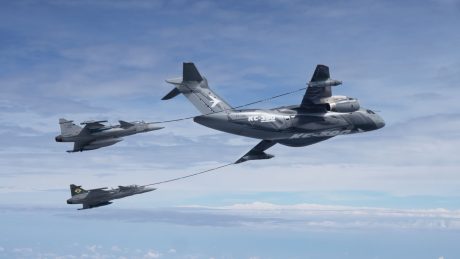 Gripen E Cleared for Refueling by KC-390 Millenium