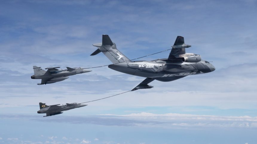 Gripen E KC-390 Refueling Certification