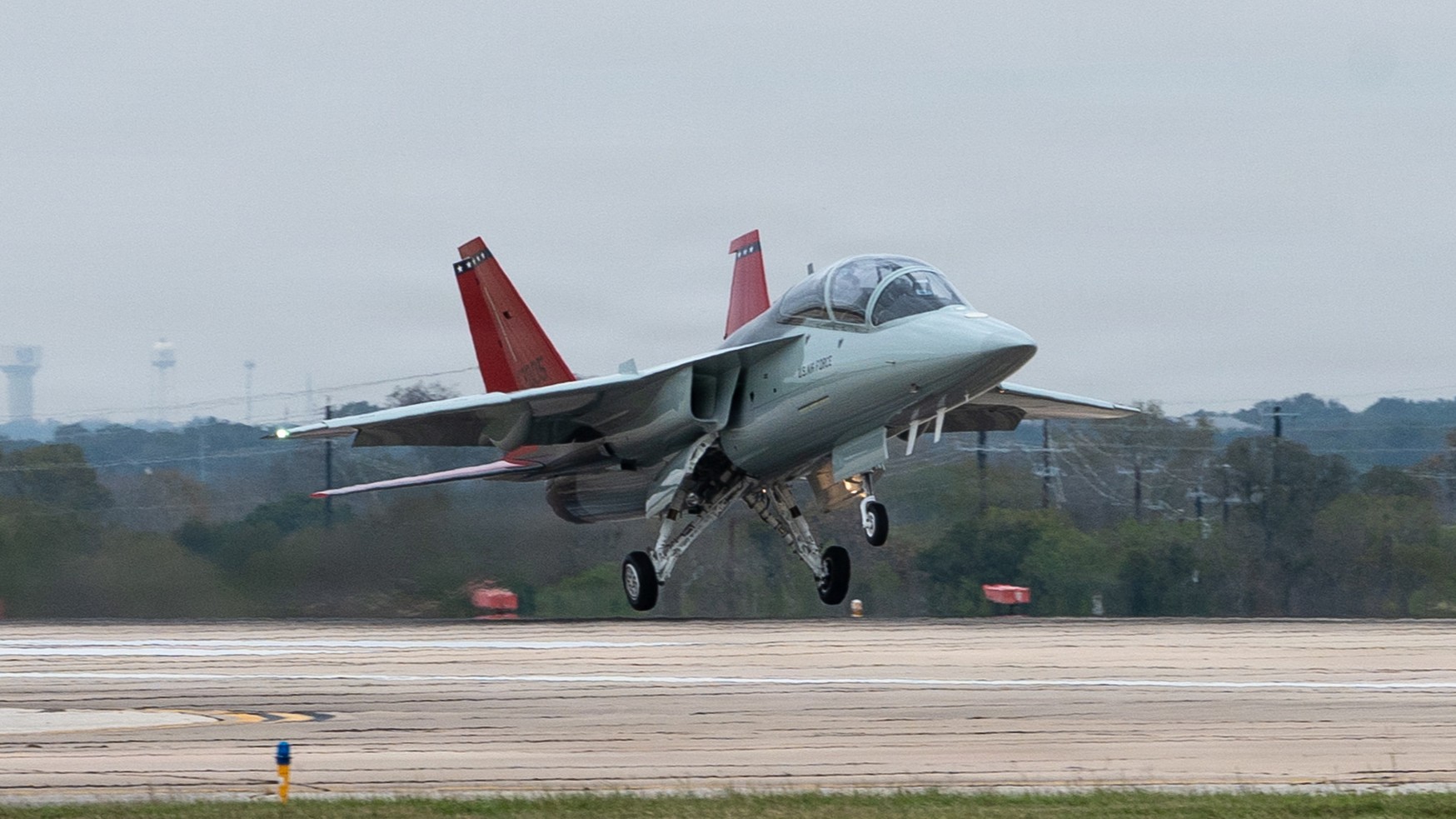 First T-7 Red Hawk Delivered to JB San Antonio – Randolph