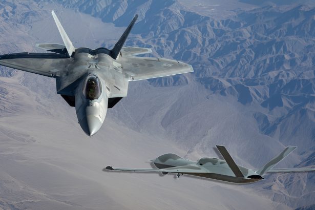 F-22 MQ-20