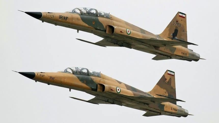 Iranian F-5 fighter strike