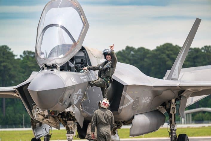 Enhc Major Horn exits F 35B VMFAT 501 42 sR 7973