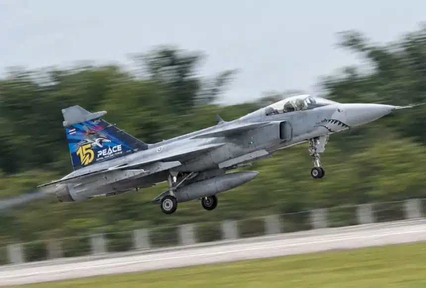 Thai Queen Gripen